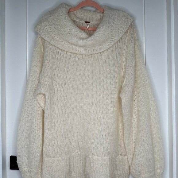 Free People Oversized ‘Ophelia’ Cowl Neck Alpaca Sweater, Ivory, S - Picture 1 of 5